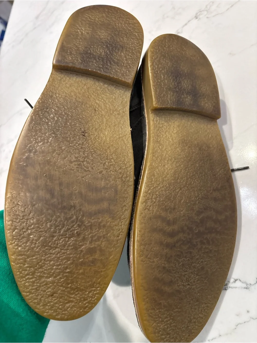 Kenneth Cole Reaction Olive Suede Chukka Boots